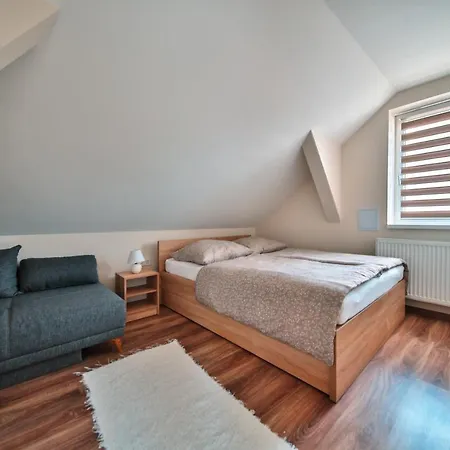 Apartment Kriszta Deluxe Vendeghaz Ujfeherto