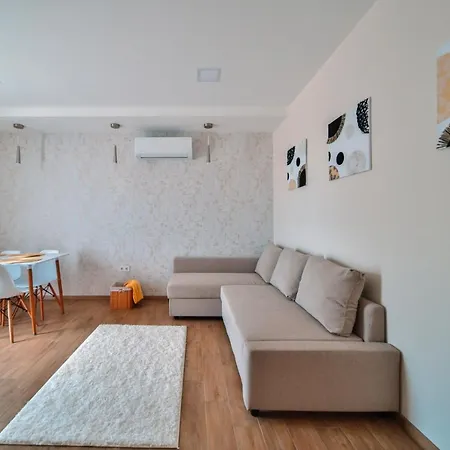 Kriszta Deluxe * Ujfeherto