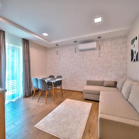 Kriszta Deluxe * Ujfeherto