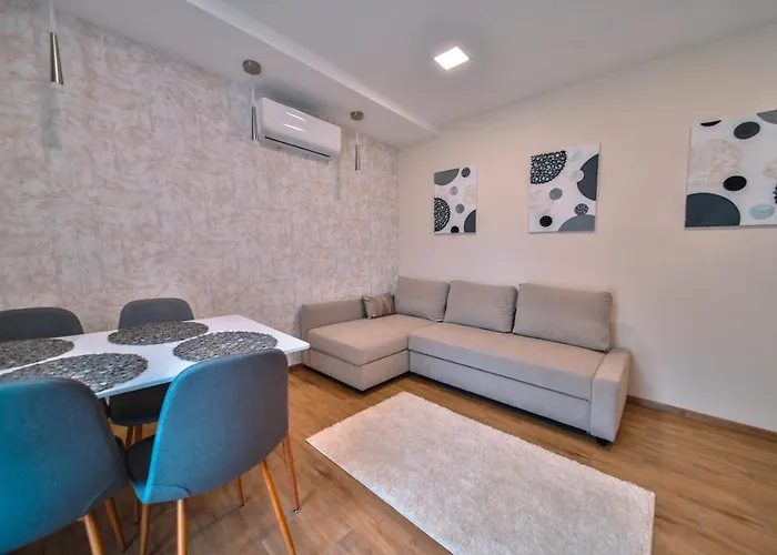 Kriszta Deluxe Vendeghaz Appartement *